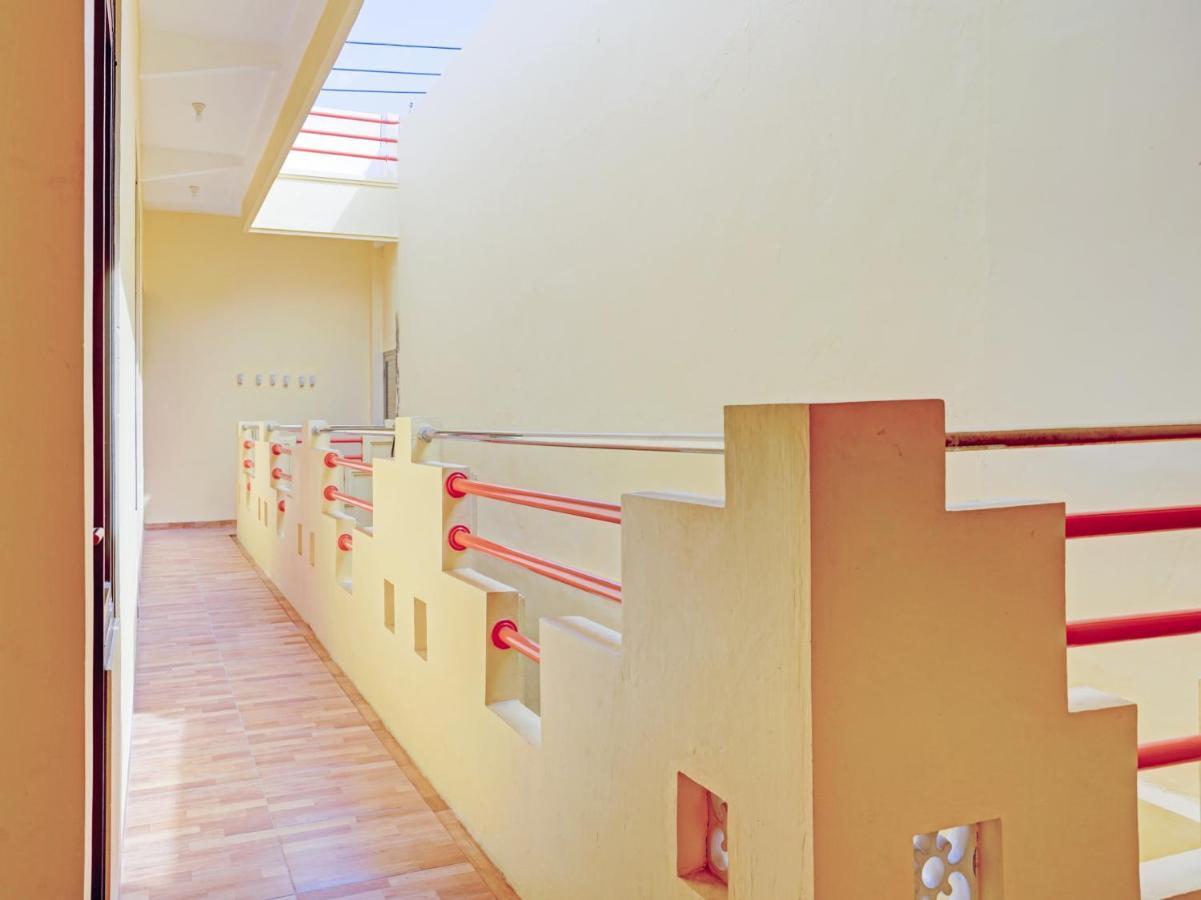 Reddoorz Syariah Near Jembatan Merah Plaza Krembangan Dış mekan fotoğraf