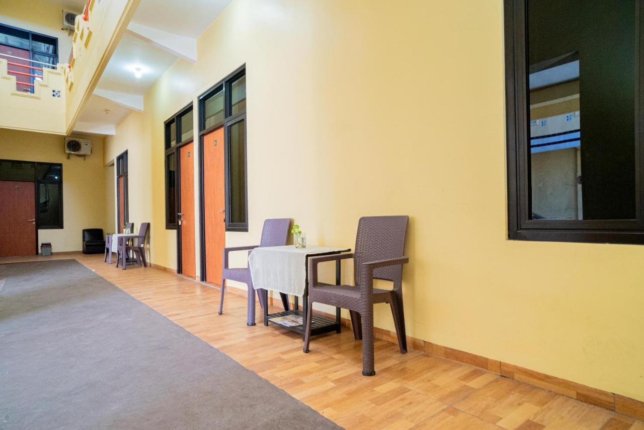 Reddoorz Syariah Near Jembatan Merah Plaza Krembangan Dış mekan fotoğraf